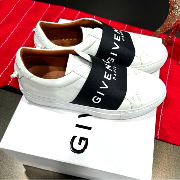 Givenchy sneaker women size 5(35) - Picture 4 of 4